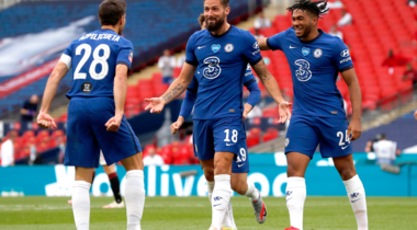 Chelsea rejoint Arsenal en finale